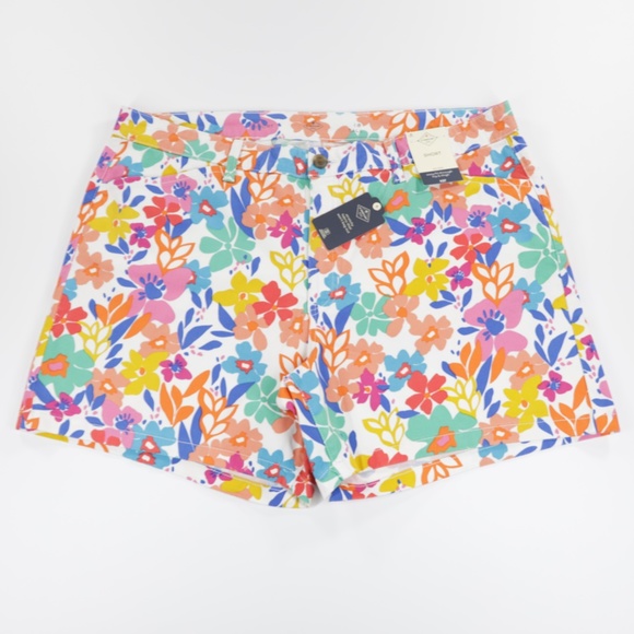 St. John's Bay Women Mid Rise Stretch Floral Chino Shorts Multicolor 18 Tall - Picture 1 of 9